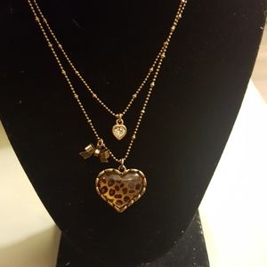 Betsy gold necklace